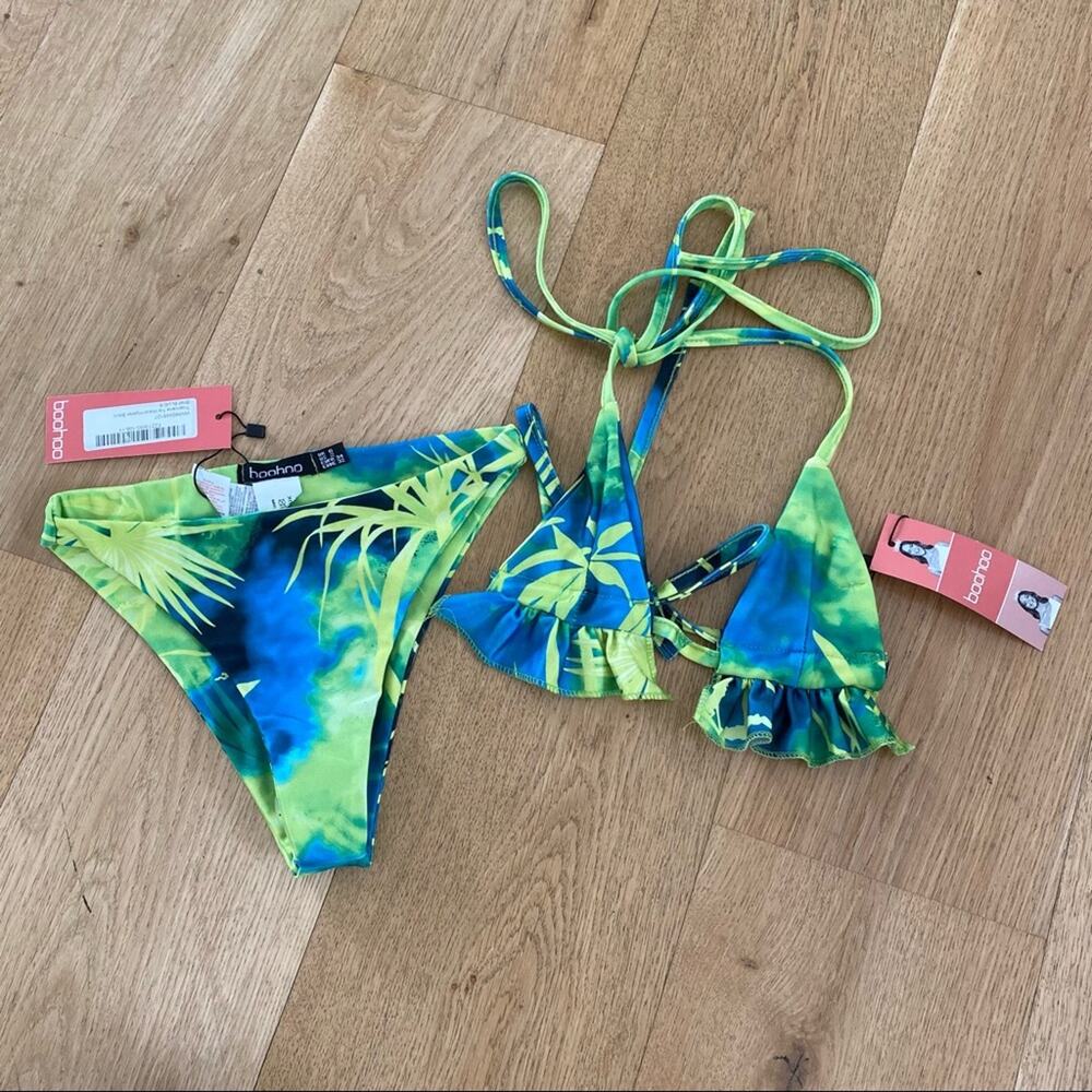 Boohoo - Tropical Triangle Frill Bikini Top and Tie Waist Hipster Bikini Bottoms